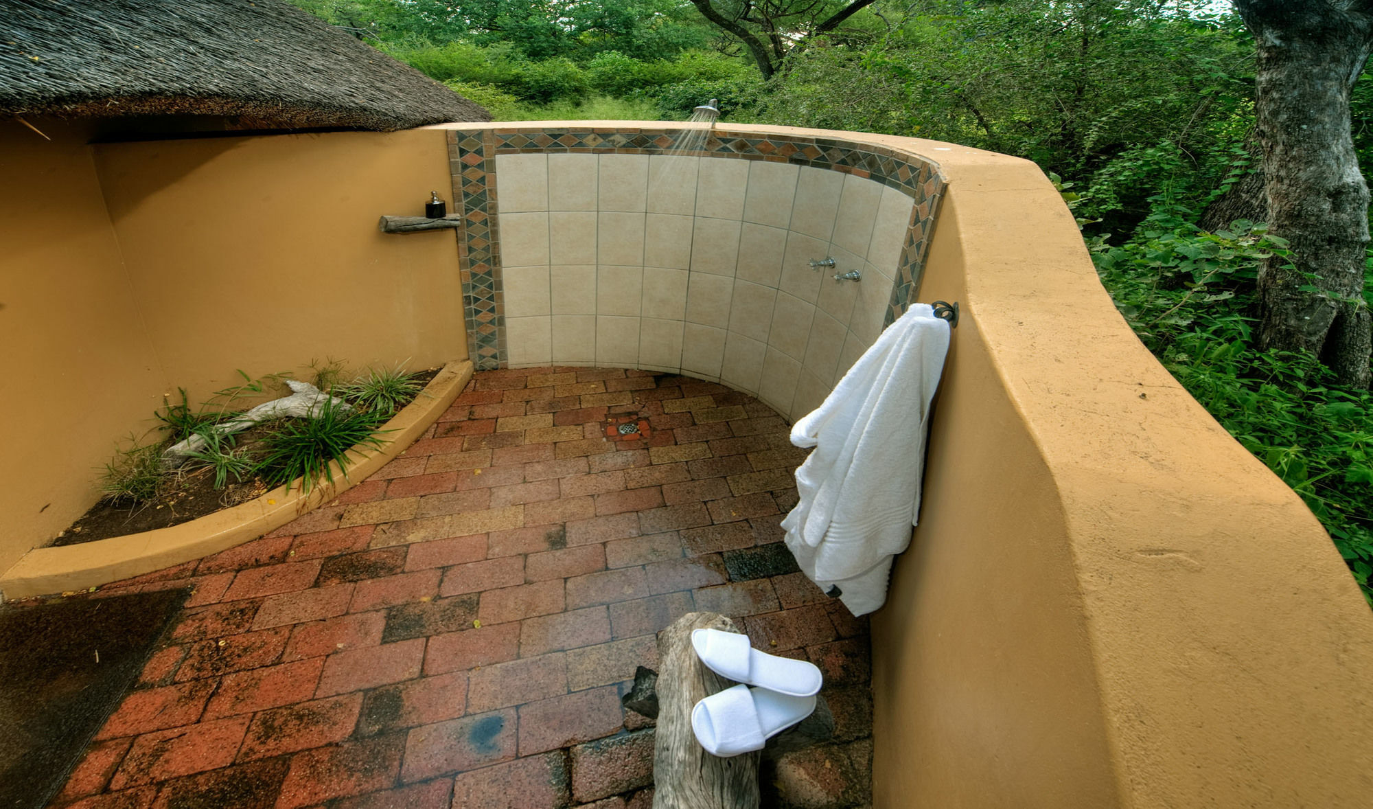 Royal Tree Lodge Μαούν Εξωτερικό φωτογραφία